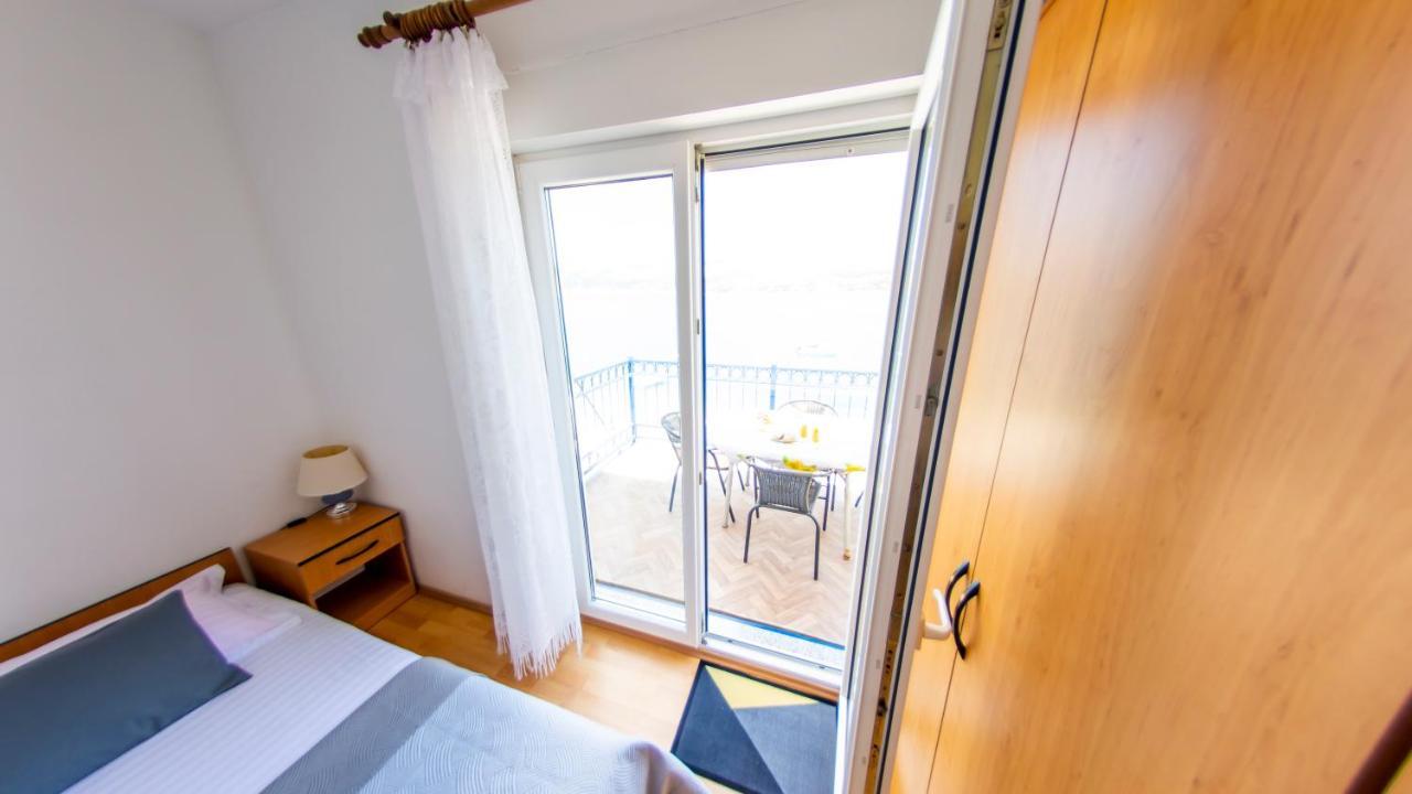 Planikovica Apartments Trogir Exterior photo